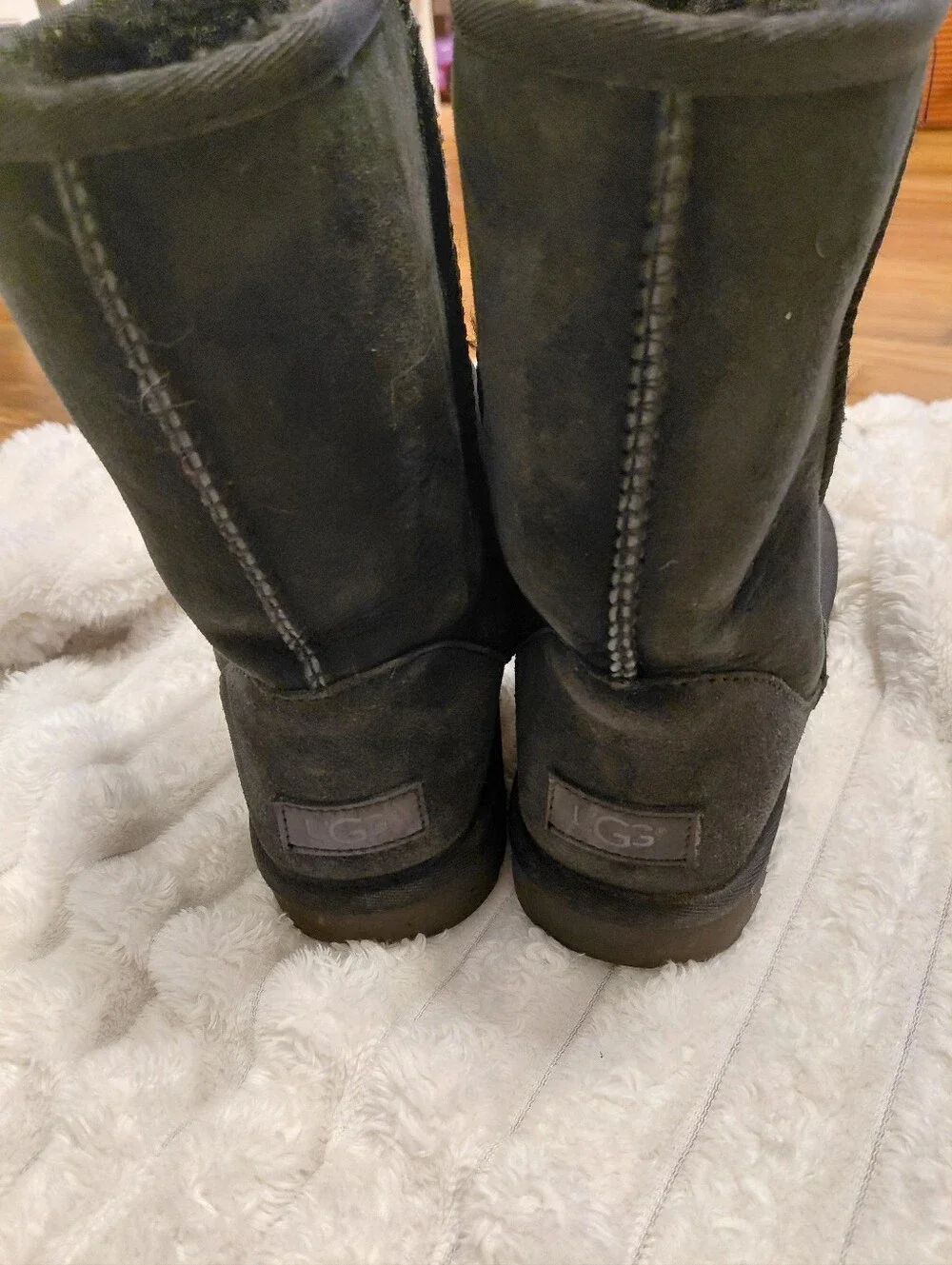 Black Classic Short Ugg Boots